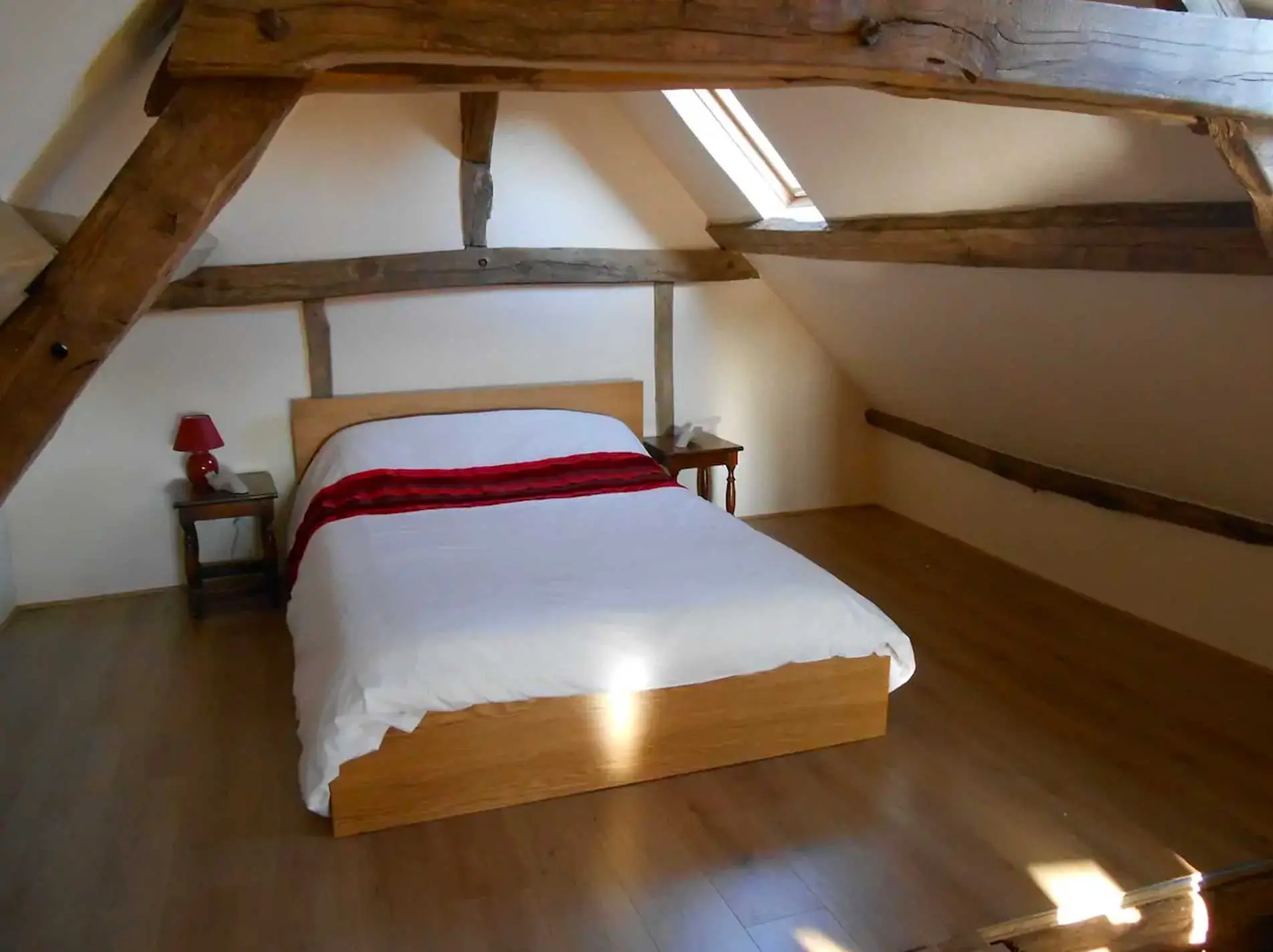 The bedroom in Le Petit Cottage